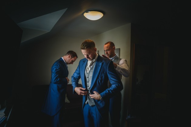 Stan-Seaton-photography-groom-getting-ready