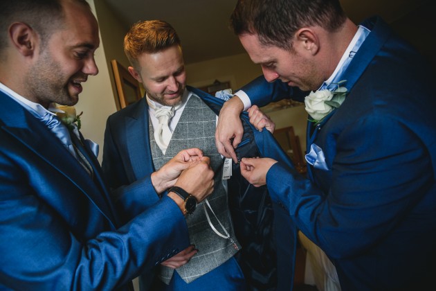 Stan-Seaton-photography-groom-getting-ready