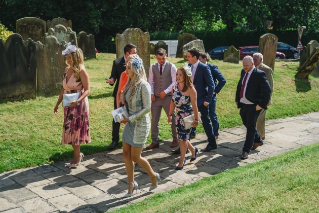 Stan-Seaton-Photography-wedding-guests-arriving