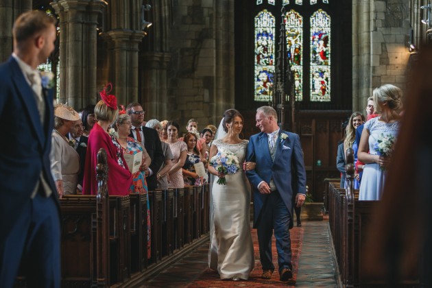 Stan-Seaton-Photography-bride-and-father-walking-down-the-aisle