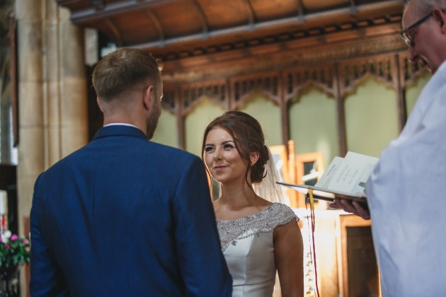 Stan-Seaton-Photography-bride-and-father-walking-down-the-aisle