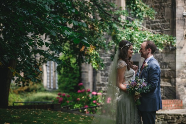 071 Durham-Castle-Wedding-Photographer-Stan-Seaton-bride-and-groom-in-hatfield-college-garden.JPG